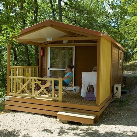 ホテルLe Bourdieu Durfort  部屋 写真